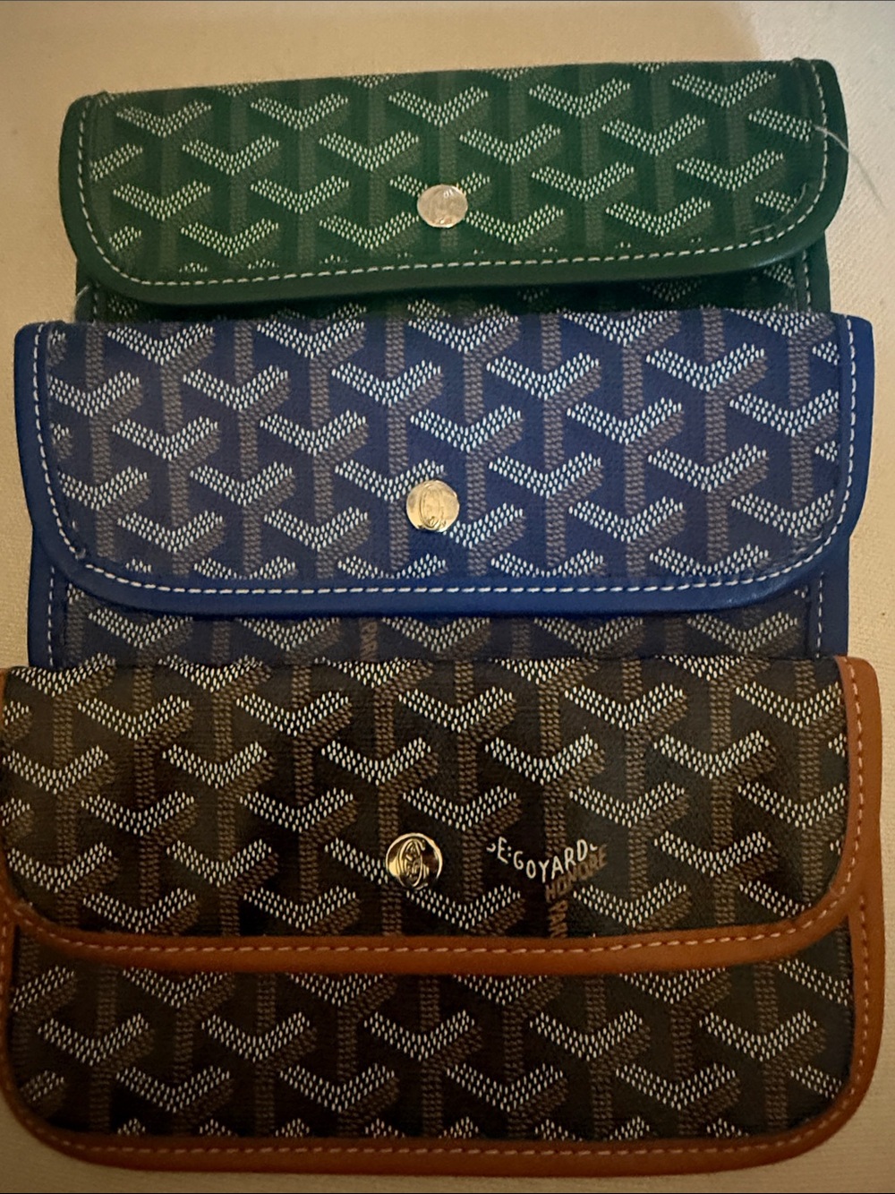 DH Gate -Inspired Tricolor Small Wallet Set - Brown, Blue & Green - Picture 3 of 11
